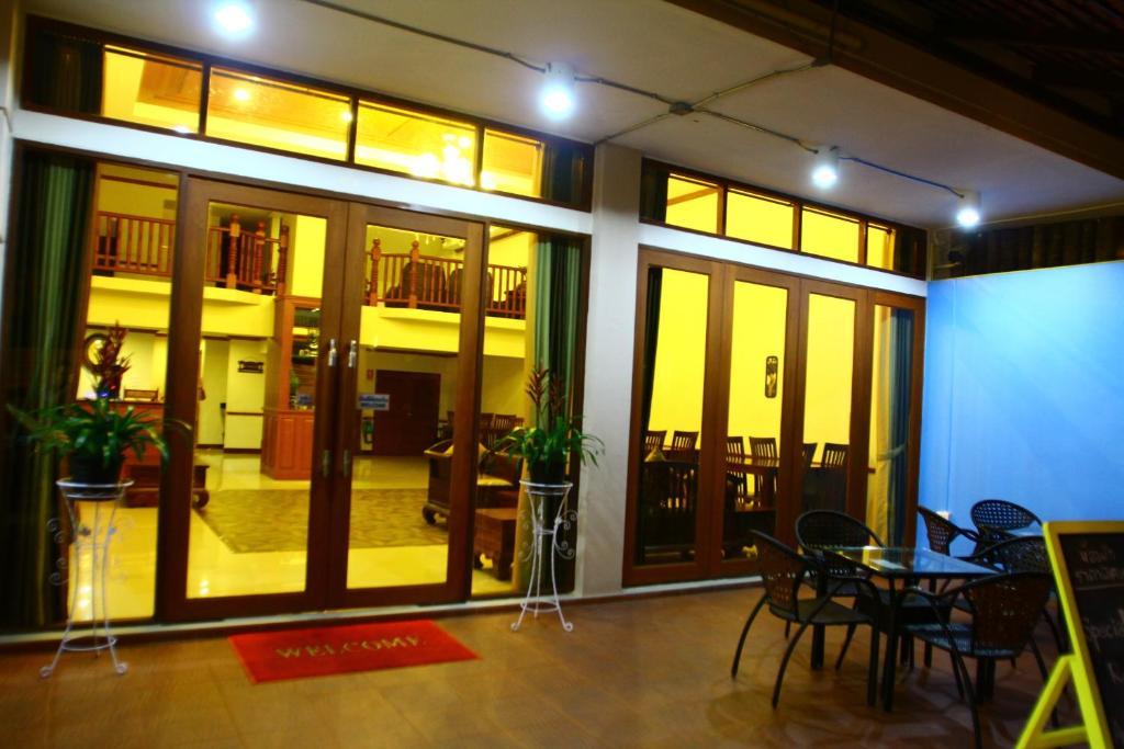 Phoothawee House Hotel Чиангмай Екстериор снимка