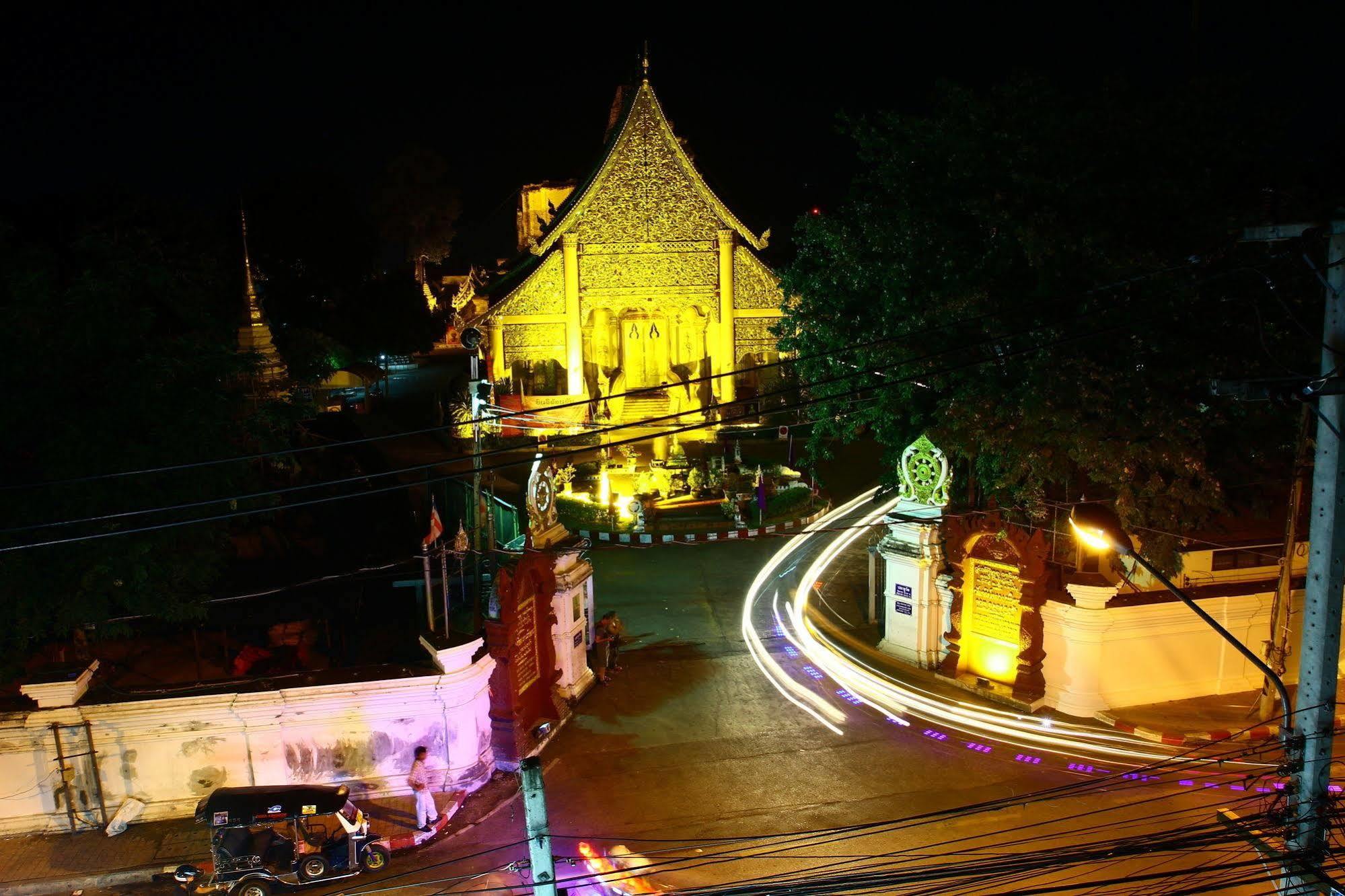Phoothawee House Hotel Чиангмай Екстериор снимка