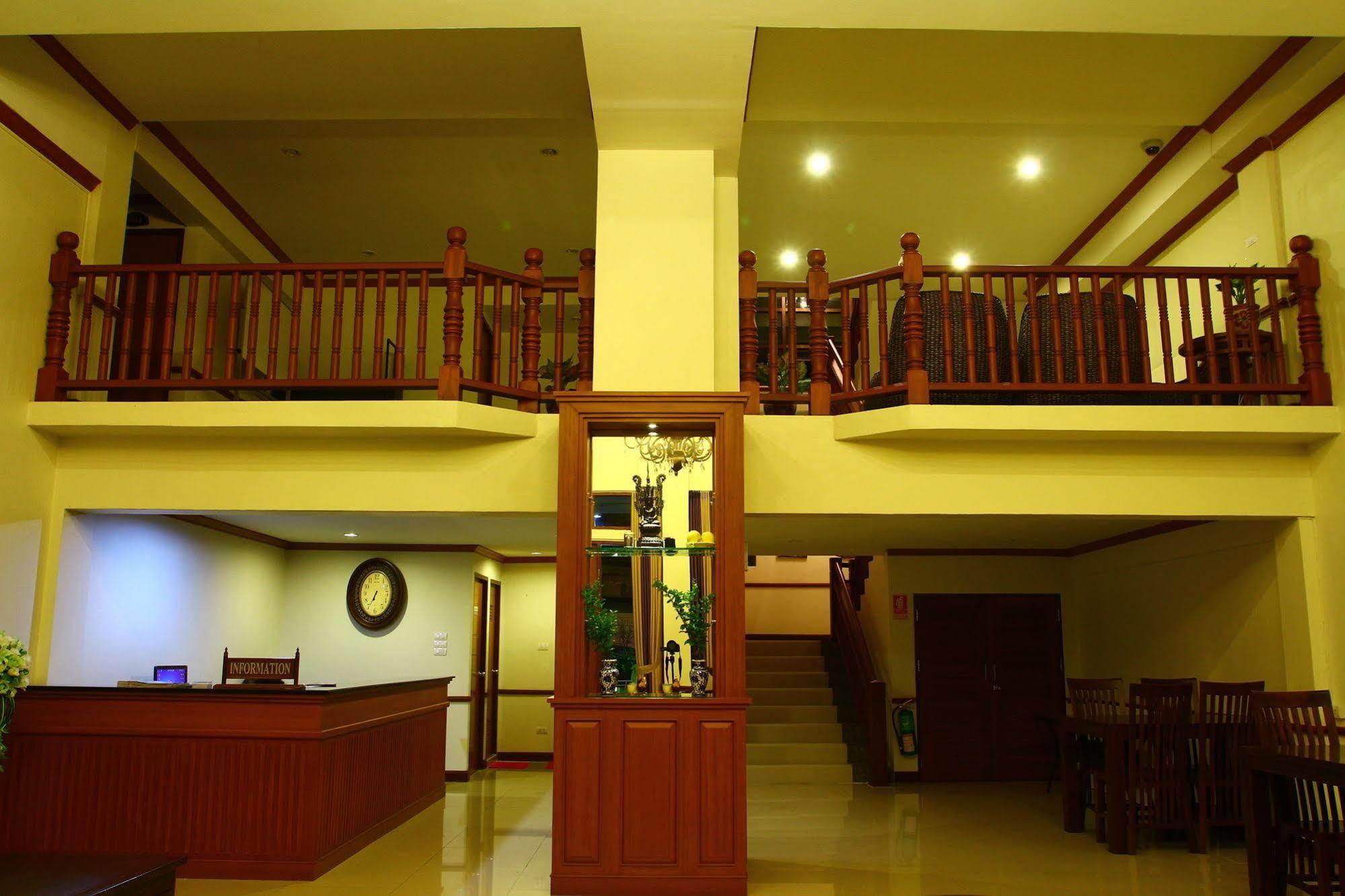 Phoothawee House Hotel Чиангмай Екстериор снимка
